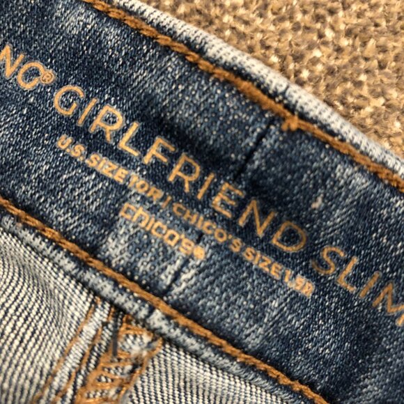 Chico's "So Slimming" Embroidered Jeans, Size 10R/Chico's 1.5 - Picture 11 of 11